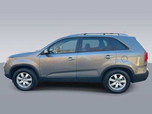 Used 2013 Kia Sorento LX w/ Convenience Pkg image 6
