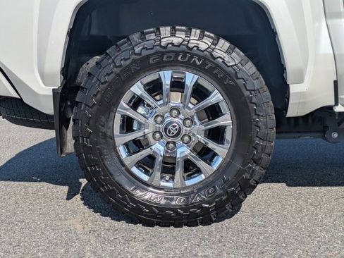 Used 2025 Toyota Tacoma Limited image 10