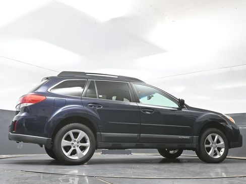 Used 2013 Subaru Outback 2.5i Premium AWD/4WD image 47
