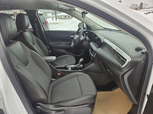 Certified 2024 Buick Encore GX Preferred image 9