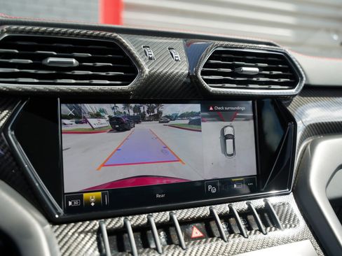 Used 2023 Lamborghini Urus S image 17