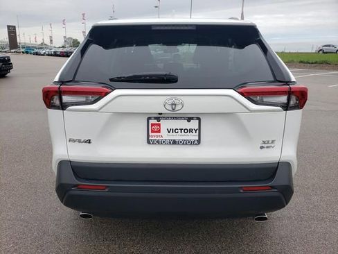 Used 2025 Toyota RAV4 XLE AWD/4WD image 6