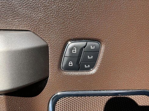 Used 2022 Ford F250 King Ranch w/ Chrome Package image 12