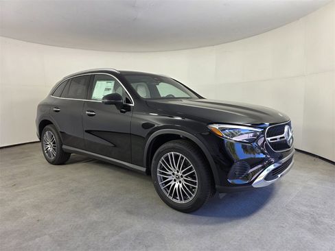 New 2026 Mercedes-Benz GLC 300 image 1