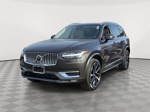 Certified 2023 Volvo XC90 B6 Plus w/ Protection Package image 2