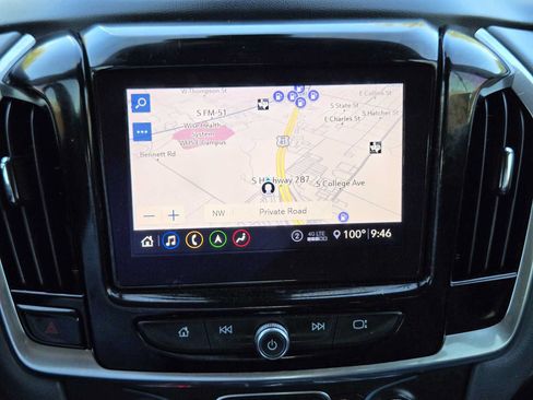 Certified 2021 Chevrolet Traverse LT w/ LT Premium Package FWD image 17