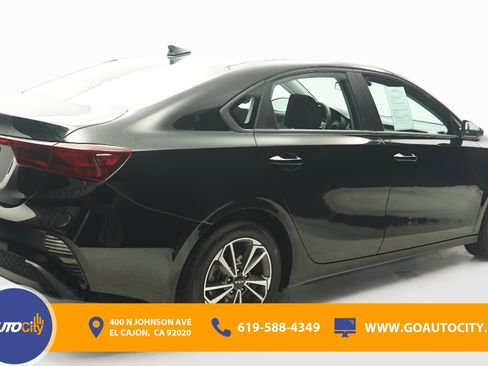 Used 2024 Kia Forte LXS FWD image 6
