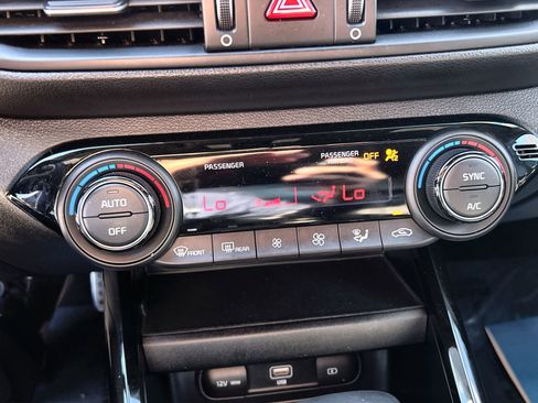 Used 2023 Kia Forte GT-Line w/ GT-Line Technology Package image 16