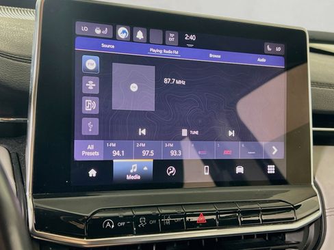 Used 2022 Jeep Compass Limited w/ Sun and Sound Group AWD/4WD image 14