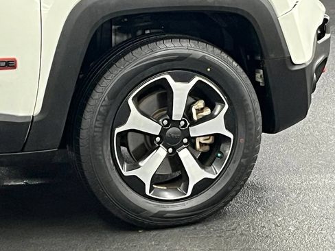 Used 2022 Jeep Renegade Trailhawk w/ Trailer Tow Group AWD/4WD image 37