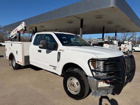 Used 2018 Ford F350 XL w/ Power Equipment Group image 3