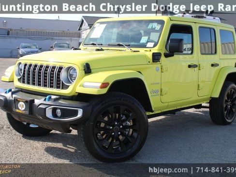 Used 2024 Jeep Wrangler Unlimited Sahara image 9