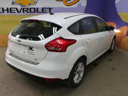 Used 2017 Ford Focus SE w/ SE Winter Package FWD image 8