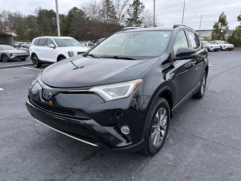 Used 2016 Toyota RAV4 XLE image 3