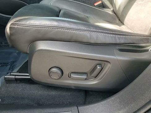 Used 2021 Volvo XC40 P8 Recharge w/ Advanced Package image 14