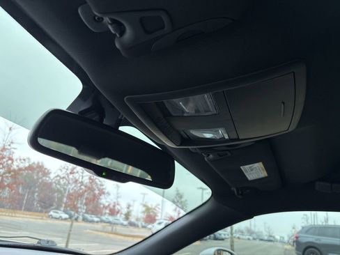 Used 2010 Dodge Challenger R/T image 23