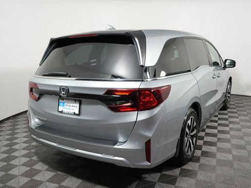 Certified 2026 Honda Odyssey EX-L image 5