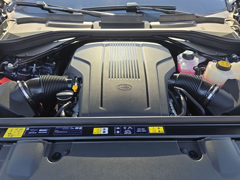 New 2026 Land Rover Range Rover Long Wheelbase SE image 30