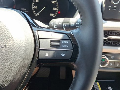 Certified 2025 Honda HR-V EX-L image 24