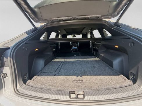 Used 2023 Volkswagen Atlas Cross Sport SEL AWD/4WD image 32