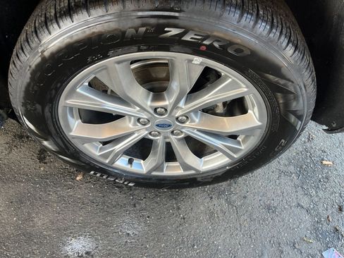 Used 2023 Ford Explorer Limited image 33