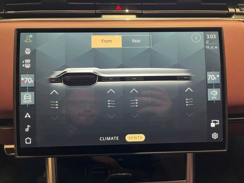 Used 2025 Land Rover Range Rover SE image 58