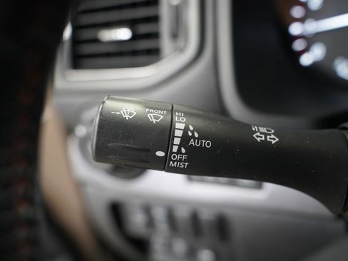 Used 2023 Nissan Titan PRO-4X w/ Pro-4x Utility Package AWD/4WD image 14