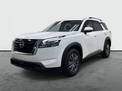 Used 2025 Nissan Pathfinder SV