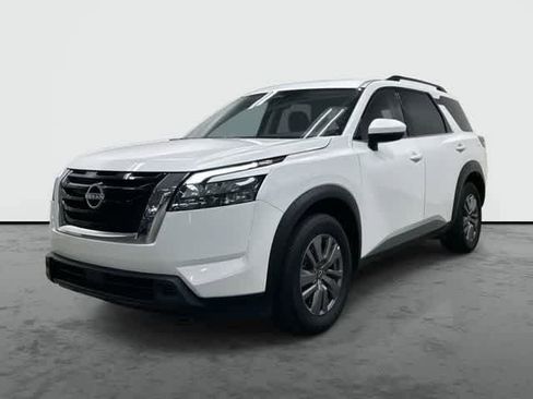 Used 2025 Nissan Pathfinder SV FWD image 1