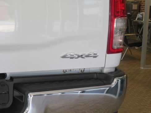 Used 2024 RAM 2500 Big Horn w/ Off Road Package AWD/4WD image 72