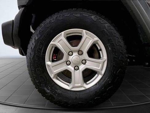 Used 2021 Jeep Wrangler Unlimited Sport image 9