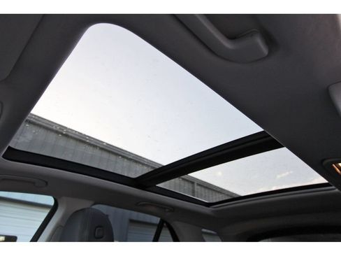 Used 2024 Mercedes-Benz GLE 450 4MATIC w/ AMG Line Exterior image 30