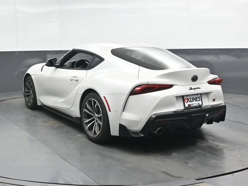 Used 2022 Toyota Supra w/ Safety & Technology Package RWD image 9