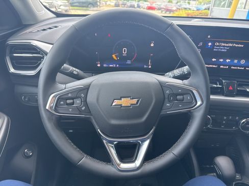 New 2025 Chevrolet TrailBlazer LT w/ Convenience Package image 17