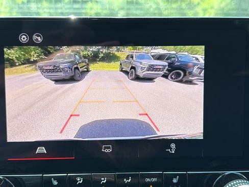 New 2026 GMC Canyon Elevation w/ Convenience Package AWD/4WD image 15