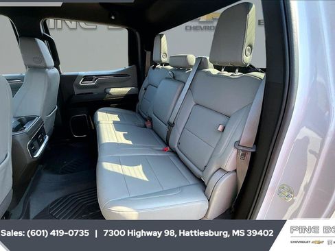 Used 2023 Chevrolet Silverado 1500 LTZ AWD/4WD image 20