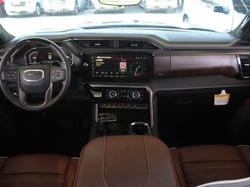 Used 2025 GMC Sierra 1500 Denali Ultimate image 28