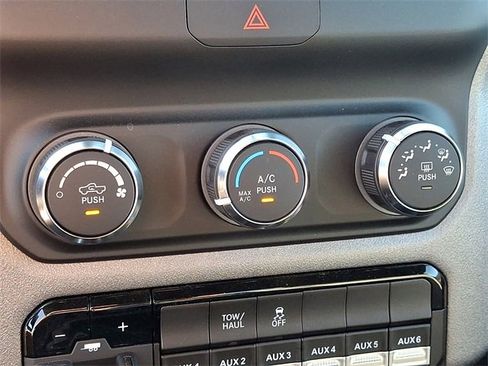 Used 2024 RAM 2500 Tradesman w/ Chrome Appearance Group image 15