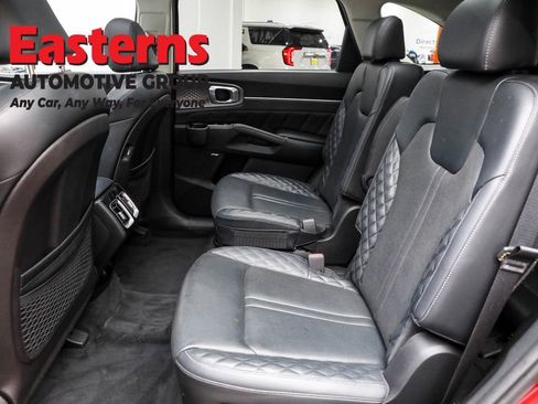 Used 2022 Kia Sorento SX image 21
