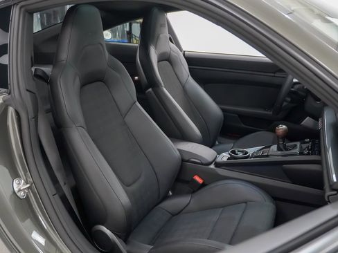 New 2026 Porsche 911 Carrera T image 17