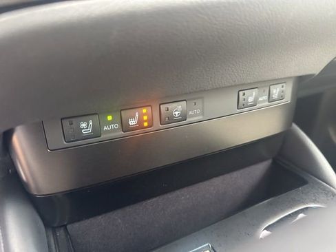 Used 2025 Lexus ES 350 w/ Premium Package image 18