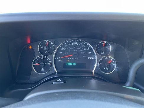 Used 2024 GMC Savana 2500 w/ Driver Convenience Package image 16