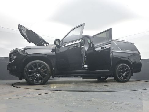 Used 2021 Chevrolet Suburban RST w/ Rear Media and Nav Package image 59