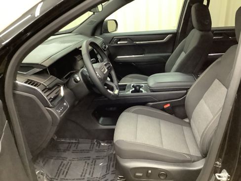 Used 2025 GMC Acadia Elevation FWD image 14