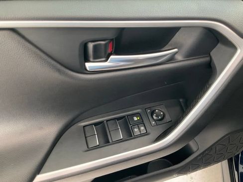 Used 2020 Toyota RAV4 XSE AWD/4WD image 6