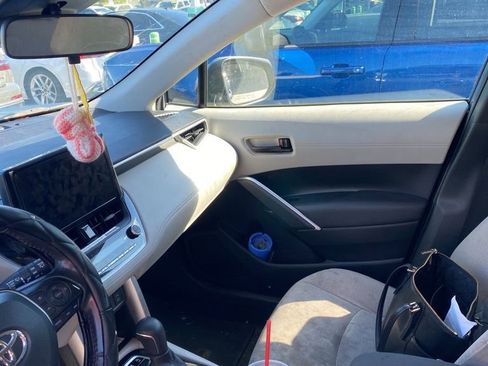 Used 2023 Toyota Corolla Cross LE image 47