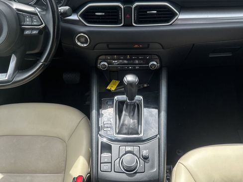 Used 2019 MAZDA CX-5 Touring image 18