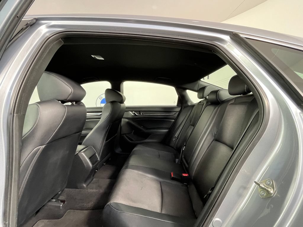 Used 2018 Honda Accord Sport image 15