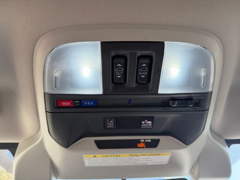 Used 2021 Subaru Crosstrek 2.5i Sport w/ Moonroof Package image 27