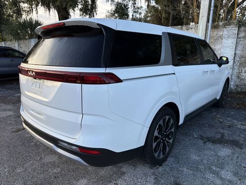Certified 2024 Kia Carnival EX FWD image 9